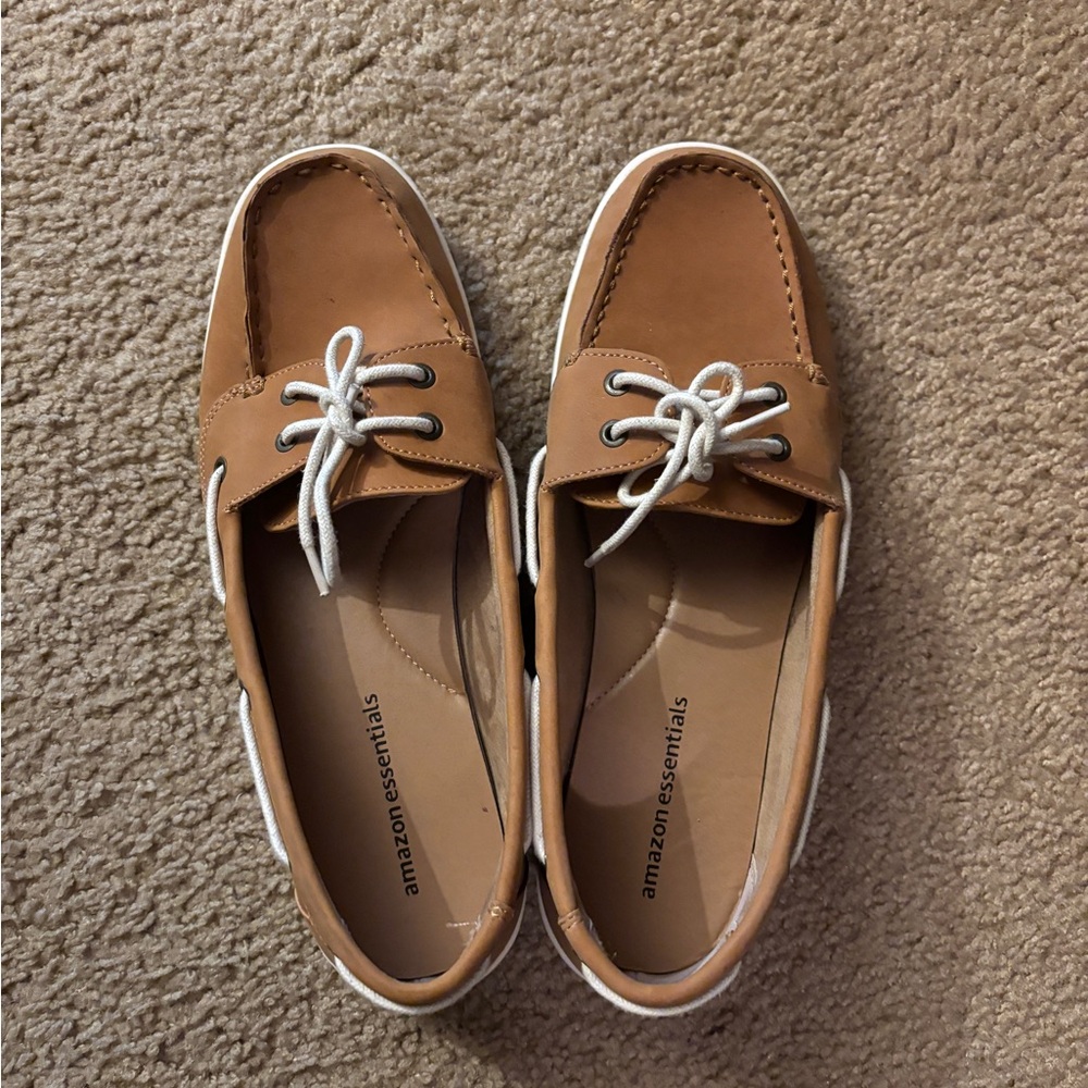 Amazon Essentials Women’s size 11 Tan Boat Shoes